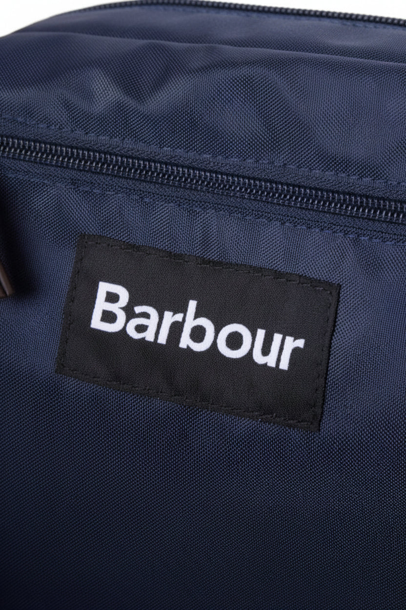 Navy holdall bag interior with zipper and Barbour fabric label patch
