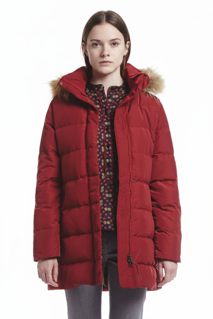 Bordeaux quilted ladies down jacket with faux-fur hood, front zip, side pockets